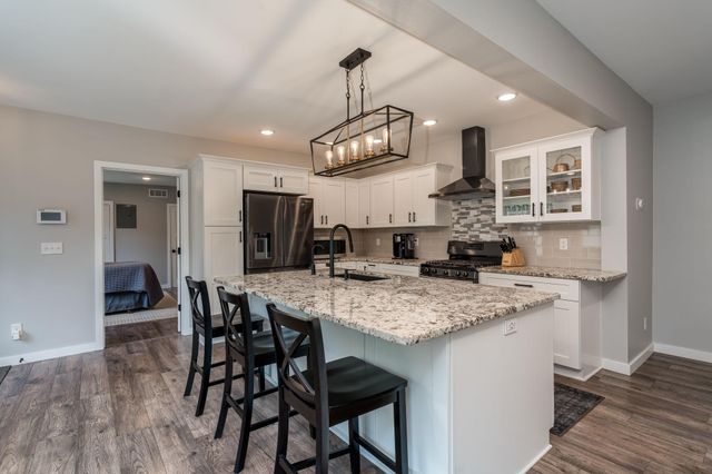 1520 N Broad Street, Mankato, MN 56001