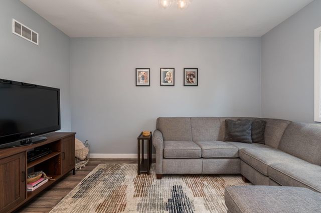 1520 N Broad Street, Mankato, MN 56001
