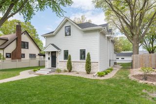 1520 N Broad Street, Mankato, MN 56001
