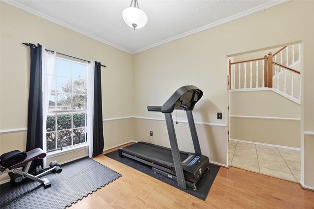 7000 Cadillac Boulevard, Arlington, TX 76016