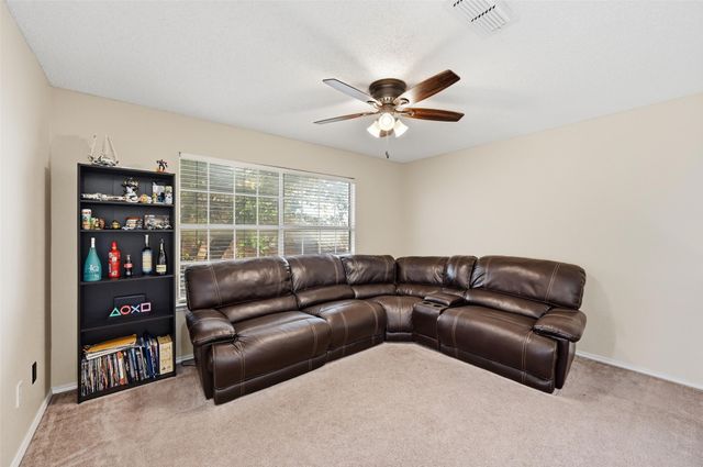 7000 Cadillac Boulevard, Arlington, TX 76016