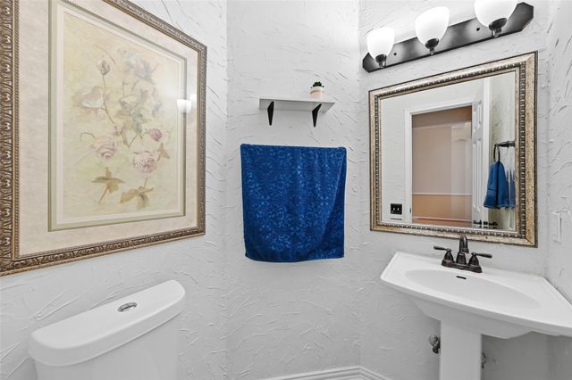 7000 Cadillac Boulevard, Arlington, TX 76016