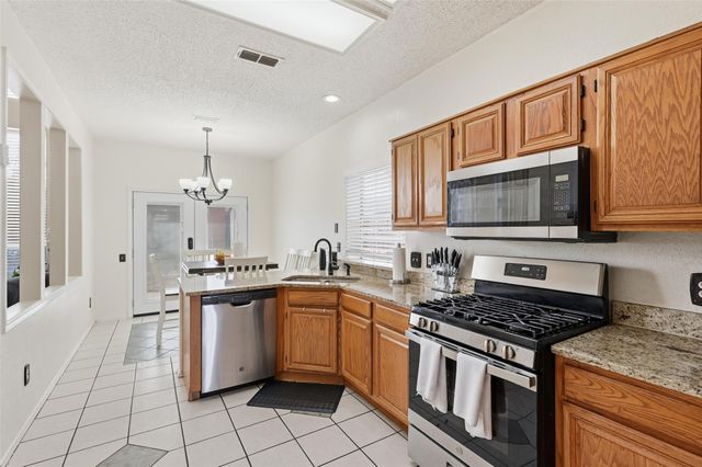 7000 Cadillac Boulevard, Arlington, TX 76016