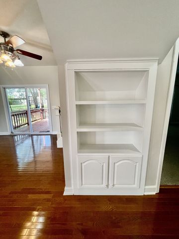 40 Harding Rd, Leoma, TN 38468