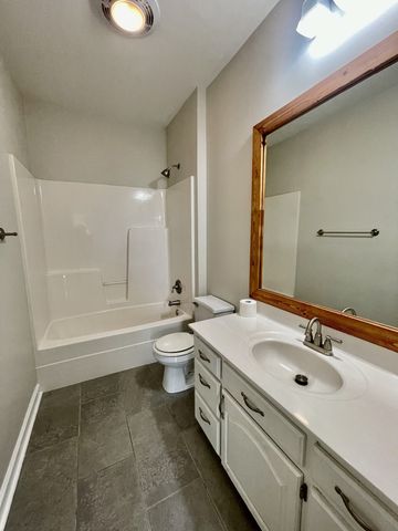 40 Harding Rd, Leoma, TN 38468