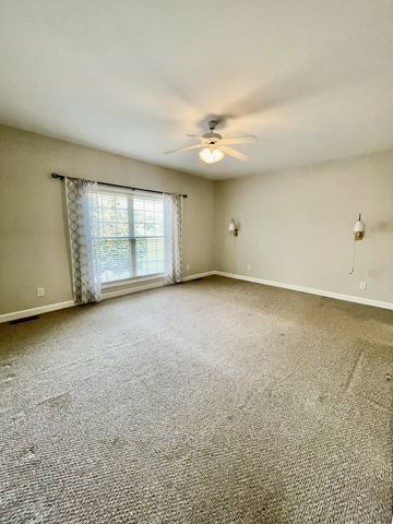 40 Harding Rd, Leoma, TN 38468