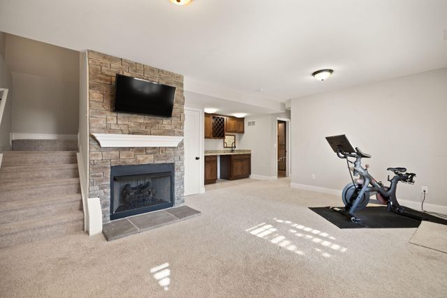 2402 Patchen Wilkes Drive, Lexington, KY 40509