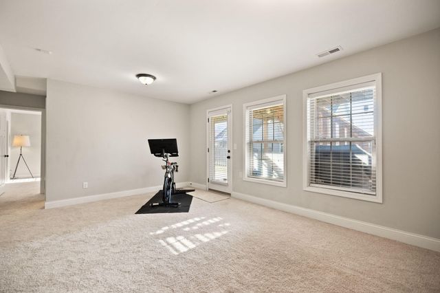 2402 Patchen Wilkes Drive, Lexington, KY 40509