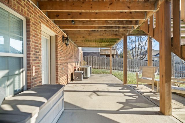 2402 Patchen Wilkes Drive, Lexington, KY 40509