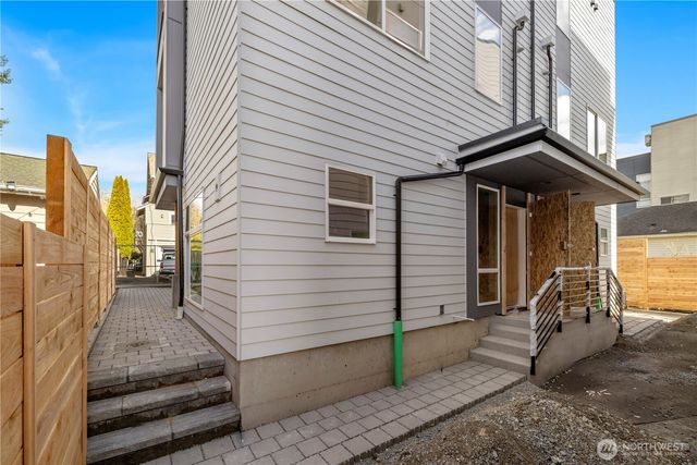 2228 A NW 60th Street, Seattle, WA 98107