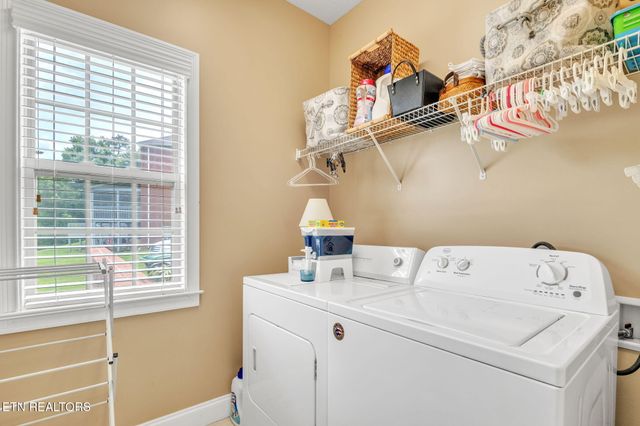 3260 Whispering Oaks Drive, Knoxville, TN 37938