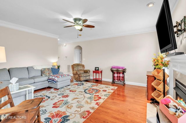 3260 Whispering Oaks Drive, Knoxville, TN 37938