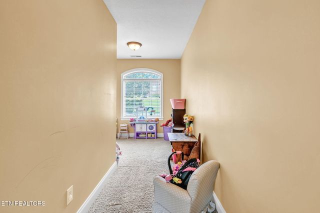3260 Whispering Oaks Drive, Knoxville, TN 37938