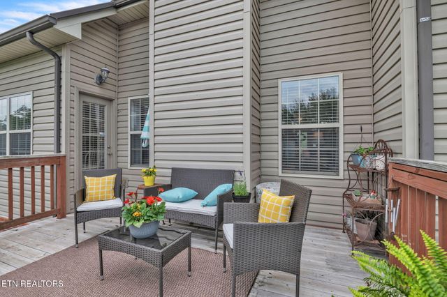 3260 Whispering Oaks Drive, Knoxville, TN 37938