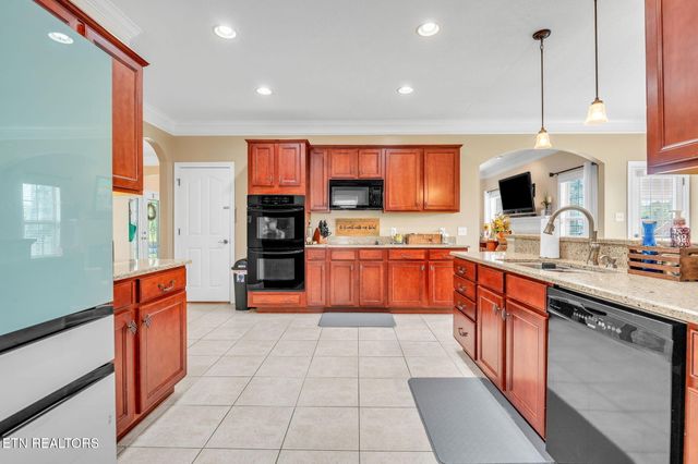 3260 Whispering Oaks Drive, Knoxville, TN 37938