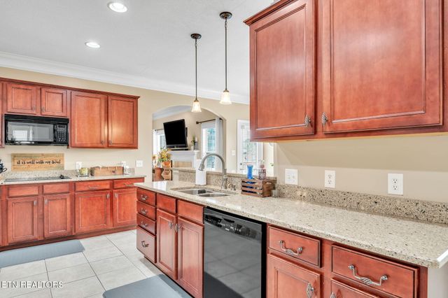3260 Whispering Oaks Drive, Knoxville, TN 37938