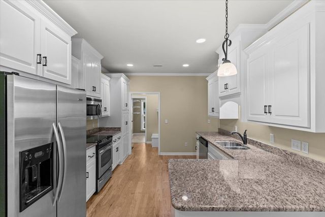1113 Orchard Cir, Dothan, AL 36305