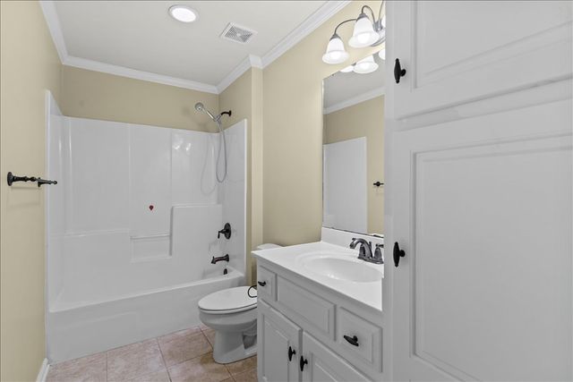 1113 Orchard Cir, Dothan, AL 36305