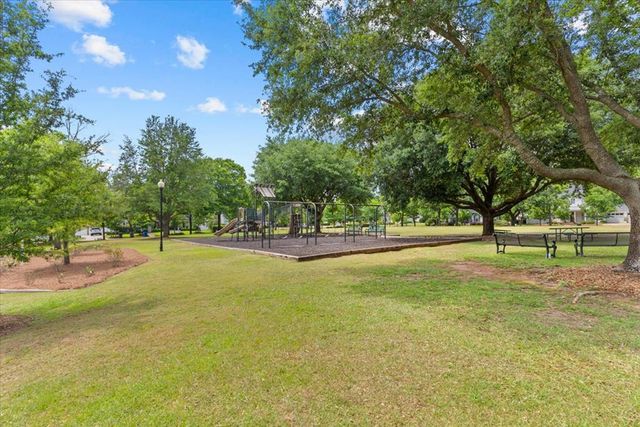1113 Orchard Cir, Dothan, AL 36305