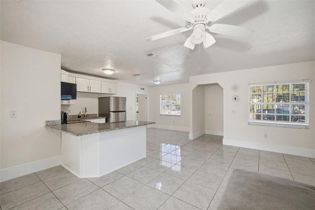 1324 W NASSAU STREET, Tampa, FL 33607