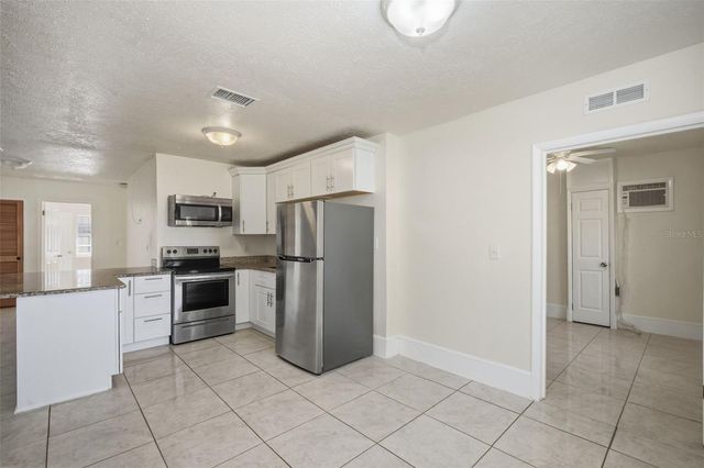 1324 W NASSAU STREET, Tampa, FL 33607