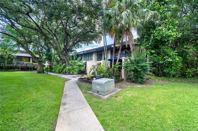 19212 NE 25th Ave 283D, Miami, FL 33180