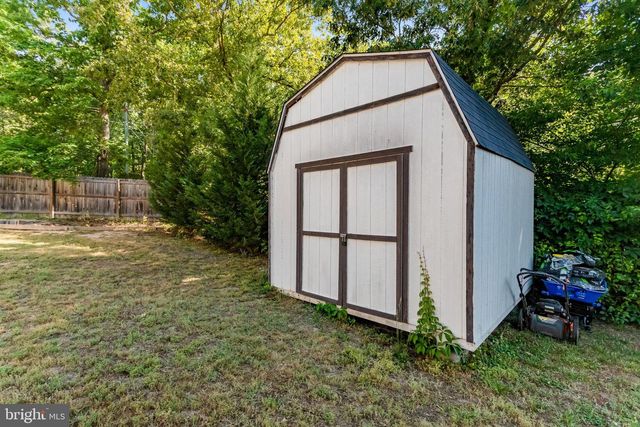 10417 SKINNER HILL DR, Fredericksburg, VA 22408