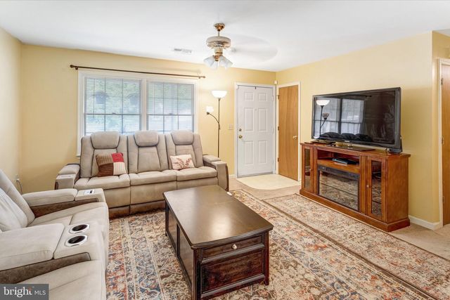 10417 SKINNER HILL DR, Fredericksburg, VA 22408
