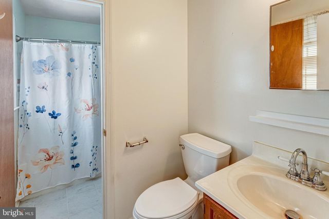 10417 SKINNER HILL DR, Fredericksburg, VA 22408