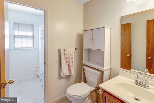 10417 SKINNER HILL DR, Fredericksburg, VA 22408