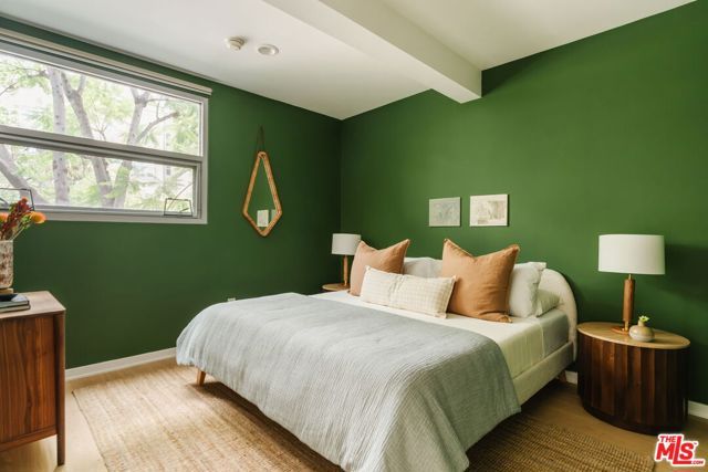 4111 W Sunset Boulevard 111, Los Angeles, CA 90029
