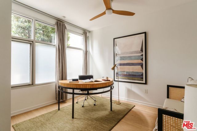 4111 W Sunset Boulevard 111, Los Angeles, CA 90029