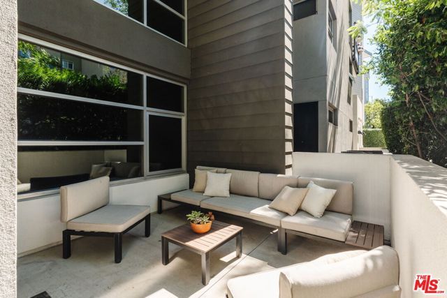 4111 W Sunset Boulevard 111, Los Angeles, CA 90029