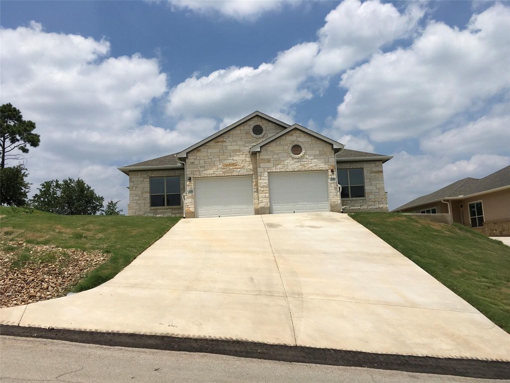 200 Mauna Kea LN A, Bastrop, TX 78602