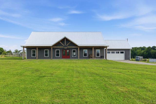 2877 Beasley Rd, Chapel Hill, TN 37034