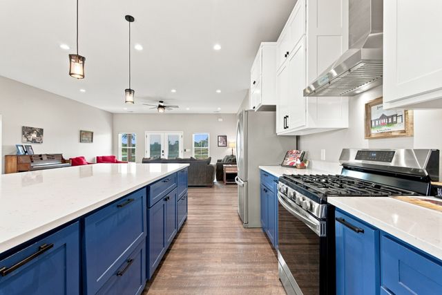 2877 Beasley Rd, Chapel Hill, TN 37034