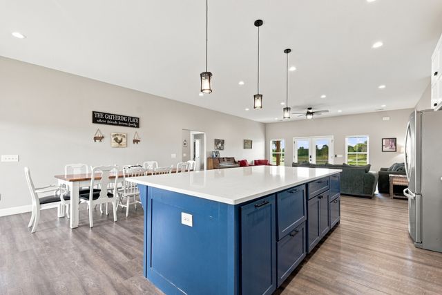 2877 Beasley Rd, Chapel Hill, TN 37034