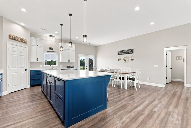 2877 Beasley Rd, Chapel Hill, TN 37034