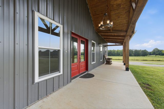 2877 Beasley Rd, Chapel Hill, TN 37034