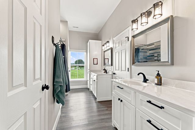 2877 Beasley Rd, Chapel Hill, TN 37034