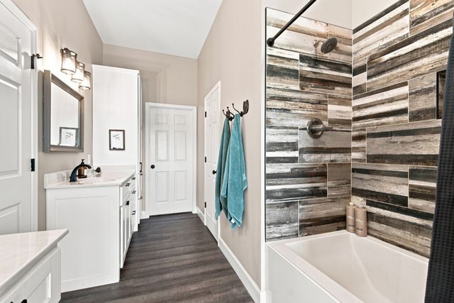 2877 Beasley Rd, Chapel Hill, TN 37034