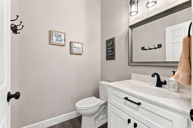 2877 Beasley Rd, Chapel Hill, TN 37034