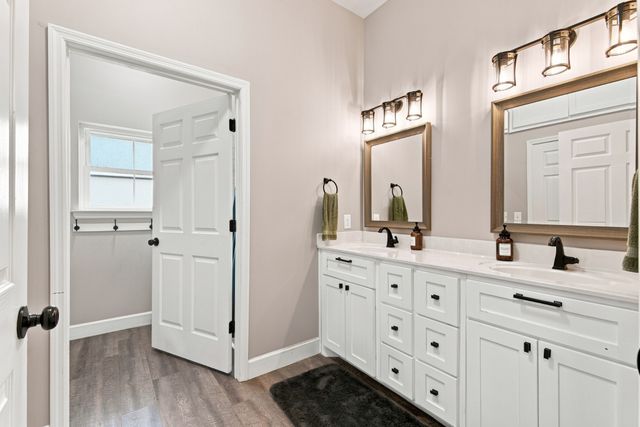 2877 Beasley Rd, Chapel Hill, TN 37034
