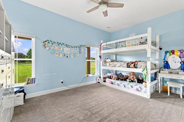 2877 Beasley Rd, Chapel Hill, TN 37034