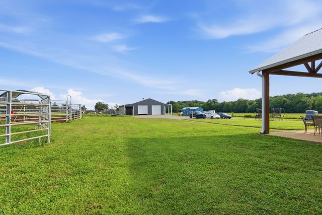 2877 Beasley Rd, Chapel Hill, TN 37034