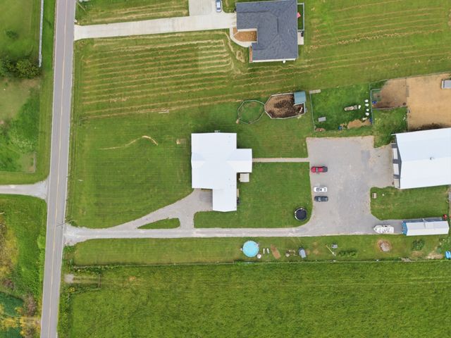 2877 Beasley Rd, Chapel Hill, TN 37034