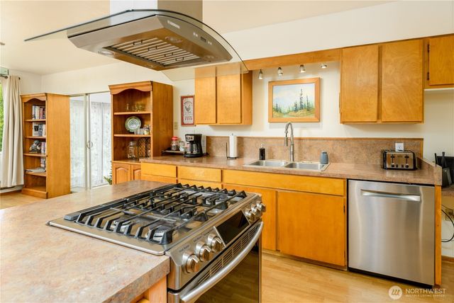 207 E Elderberry Lane, Port Angeles, WA 98362