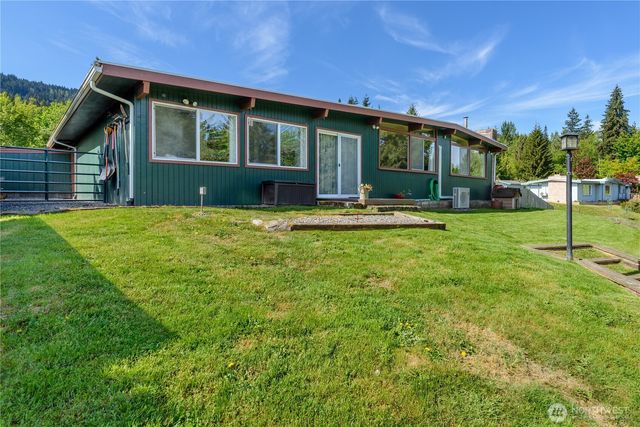207 E Elderberry Lane, Port Angeles, WA 98362