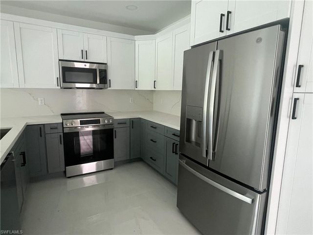 700 12th ST A & B, Lehigh Acres, FL 33972
