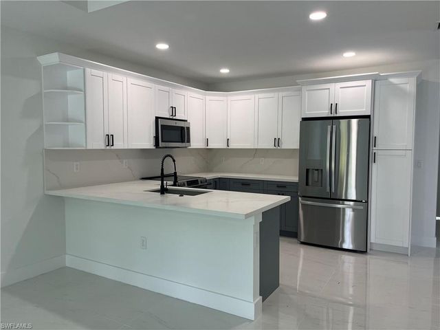 700 12th ST A & B, Lehigh Acres, FL 33972